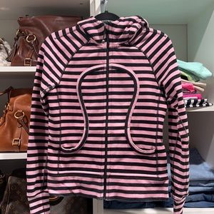 LULULEMON SCUBA PINK/black stripe Fleece hoodie!